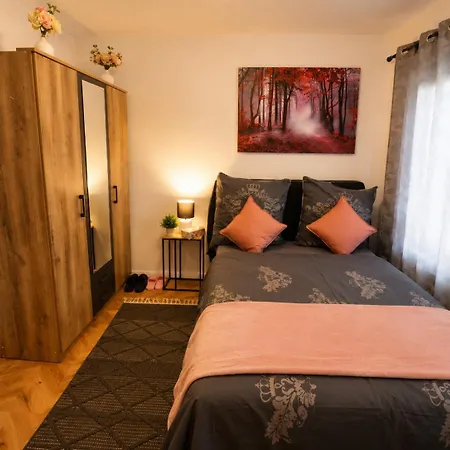Comfortable And Cozy In Apartment Dresden